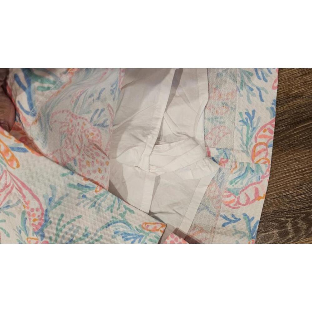 Lilly Pullitzer Skort with Colorful Crab and Coral Print-Size 6 - Picture 6 of 8